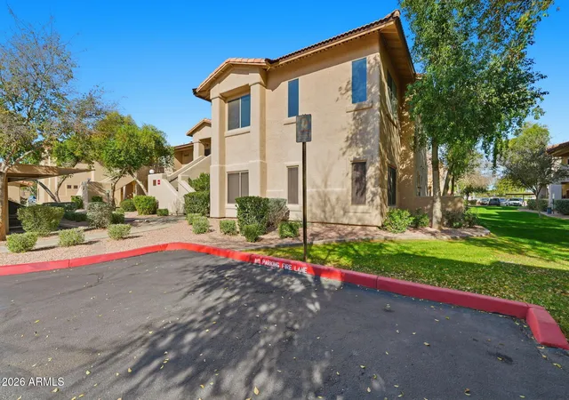 Homes for sale in Chandler, AZ | 1351 N Pleasant Drive, Chandler, AZ 85225 | Houzeo