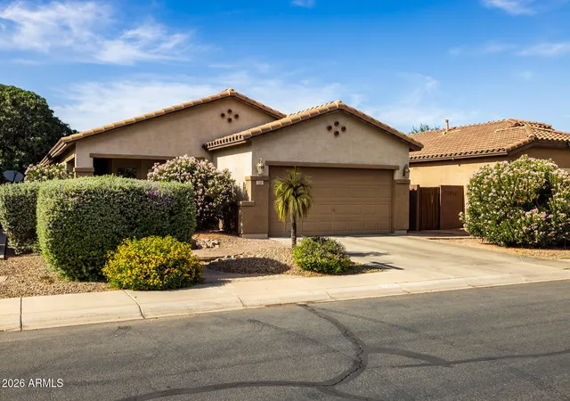 3rd image of 724 W Trellis Rd, San Tan Valley, AZ 85140 | MLS# 6981724