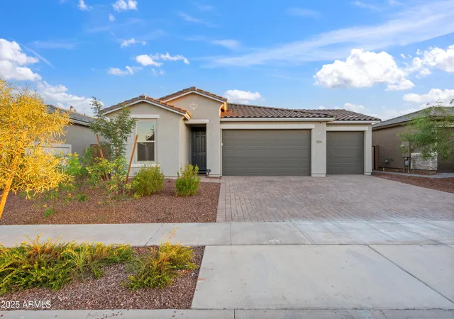 Homes for sale in Surprise, AZ | 17829 W Red Fox Rd, Surprise, AZ 85387 | MLS# 6975606
