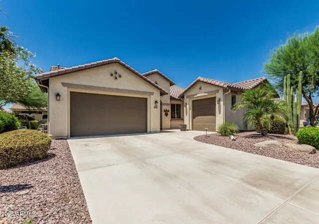Photo 3 of Single family home for sale at 5261 N Arrowhead Dr, Eloy, AZ 85131 | MLS# 6977006 | Listing updated on 2026-08-04