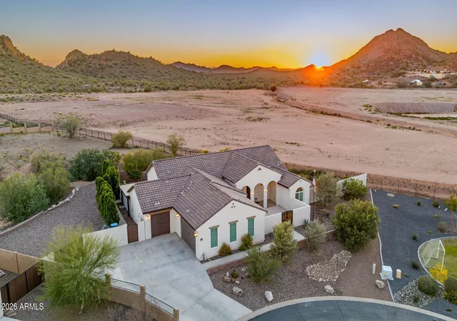 Photo 1 of Single family home for sale at 565 W Perkins St, San Tan Valley, AZ 85143 | MLS# 6980776 | Listing updated on 2026-04-29
