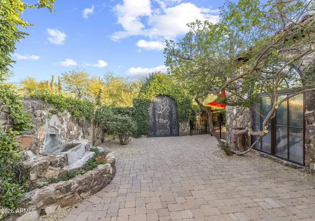 Photo 4 of Single family home for sale at 8449 E Dixileta Dr, Scottsdale, AZ 85266 | MLS# 6981681 | Listing updated on 2026-09-18