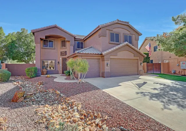 2nd image of 25767 N 67th Dr, Peoria, AZ 85383 | MLS# 6981670