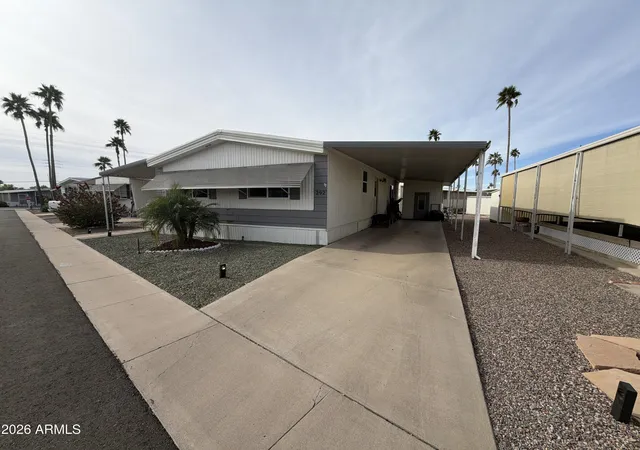 Photo 3 of Manufactured home for sale at 305 S Val Vista Dr #292, Mesa, AZ 85204 | MLS# 6976730 | Listing updated on 2026-09-13