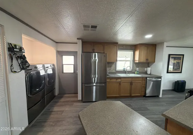 Photo 4 of Manufactured home for sale at 305 S Val Vista Dr #292, Mesa, AZ 85204 | MLS# 6976730 | Listing updated on 2026-09-13