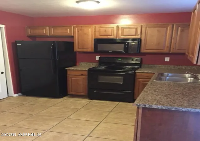 Photo 4 of Townhouse for sale at 2014 E Sweetwater Ave, Phoenix, AZ 85022 | MLS# 6977241 | Listing updated on 2026-08-24