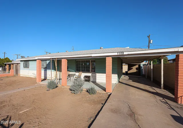 Photo 3 of Sale Pending at 1109 N 27th Drive, Phoenix, AZ 85009 | MLS# 6978869 | Listing updated on 2026-09-15