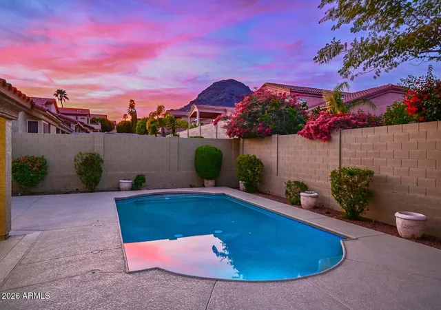 3rd image of 1942 E Claire Dr E, Phoenix, AZ 85022 | MLS# 6992493