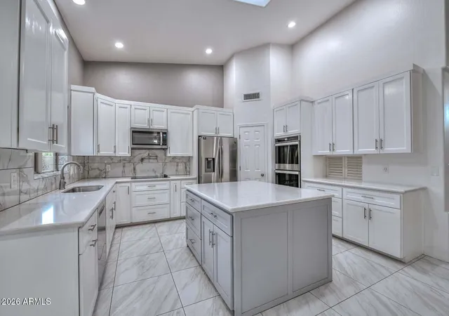 4th image of 1942 E Claire Dr E, Phoenix, AZ 85022 | MLS# 6992493