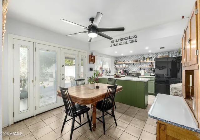 Photo 4 of Sale Pending at 864 W Kilarea Ave, Mesa, AZ 85210 | MLS# 7006630 | Listing updated on 2026-08-29