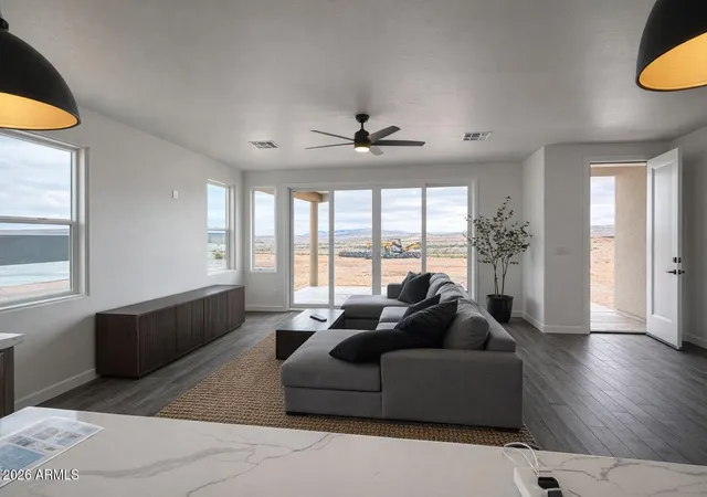 Photo 4 of Single family home for sale at 392 Schoppman Ln, Page, AZ 86040 | MLS# 7002990 | Listing updated on 2026-09-28