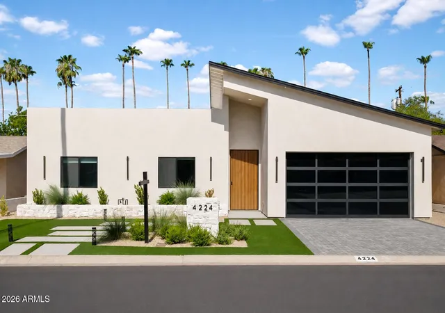 Single family home for sale at 4224 N 35th Place, Phoenix, AZ 85018 | MLS# 6989579