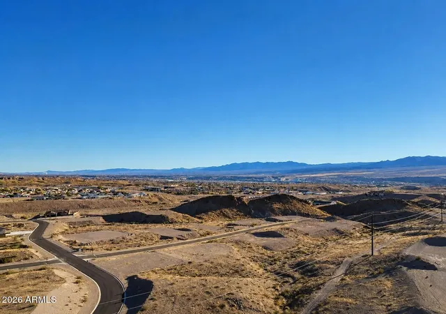 9th image of 800 Gateway Dr, Bullhead City, AZ 86429 | MLS# 6991867