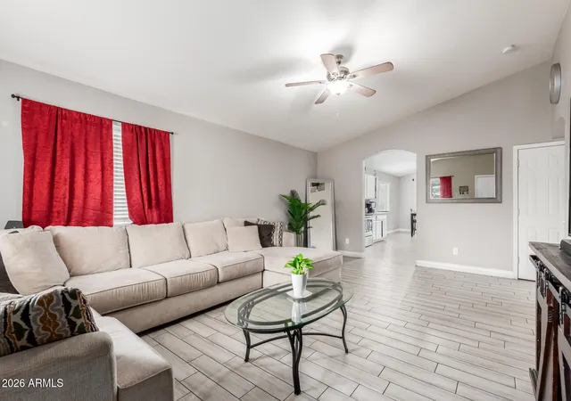 Photo 4 of Single family home for sale at 832 S 31st Avenue, Phoenix, AZ 85009 | MLS# 6987527 | Listing updated on 2026-09-09
