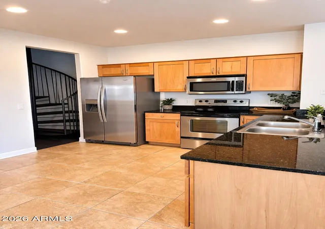 2nd image of 2264 E Huntington Dr, Phoenix, AZ 85040 | MLS# 7009088