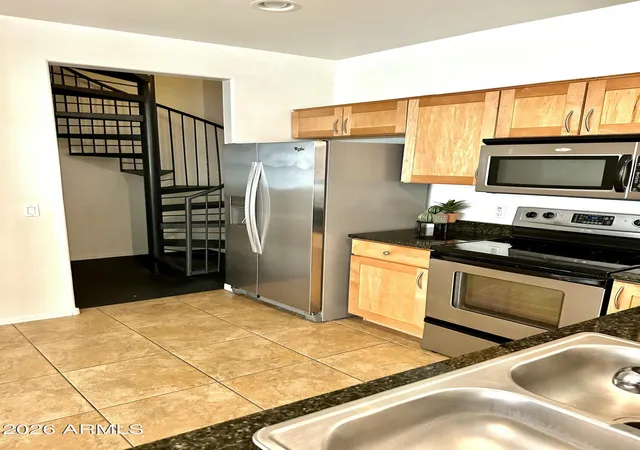 3rd image of 2264 E Huntington Dr, Phoenix, AZ 85040 | MLS# 7009088