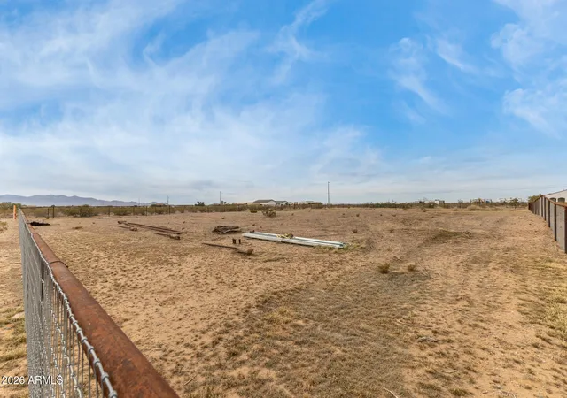 Photo 4 of Land for sale at 32117 N 233rd Avenue, Wittmann, AZ 85361 | MLS# 6986912 | Listing updated on 2026-09-14