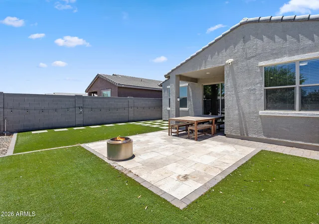 1st image of 4121 S 67th Dr, Phoenix, AZ 85043 | MLS# 7049489