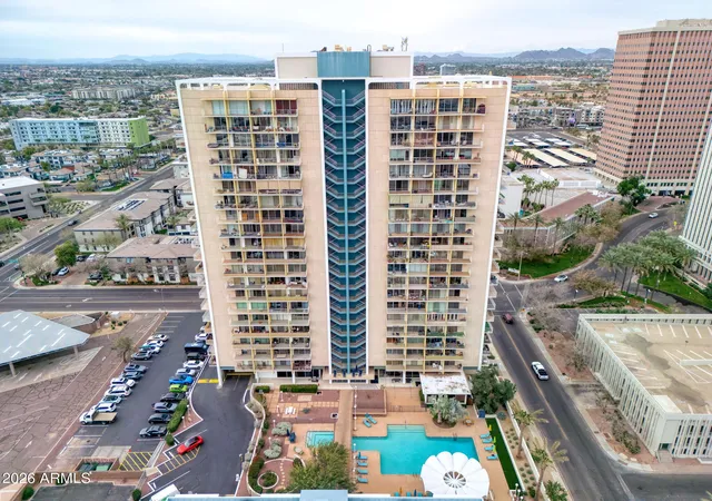 2nd image of 207 W Clarendon Ave, Phoenix, AZ 85013