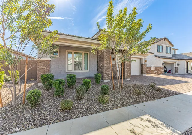 Photo 3 of Sale Pending at 19049 E Celtic Manor Dr, Queen Creek, AZ 85142 | MLS# 6982227 | Listing updated on 2026-07-03