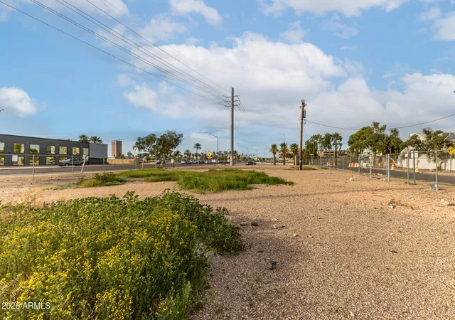 1st image of 1125 N 7th St, Phoenix, AZ 85006 | MLS# 6981475