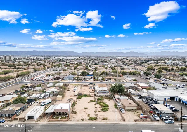 2nd image of 1121 W Grant St #11, Phoenix, AZ 85007 | MLS# 6981629
