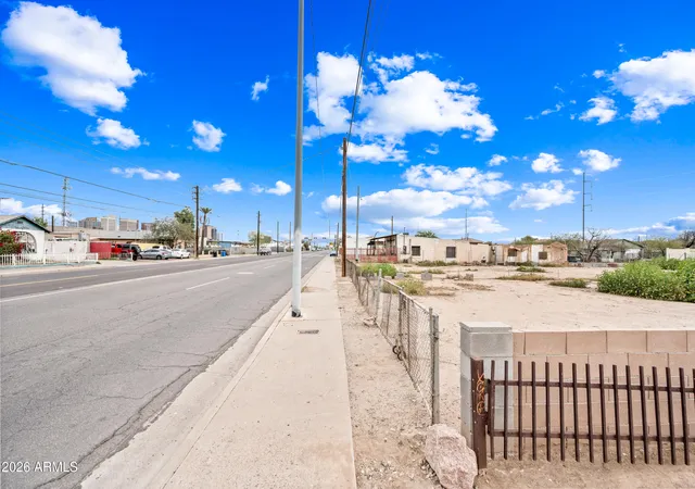 4th image of 1121 W Grant St #11, Phoenix, AZ 85007 | MLS# 6981629