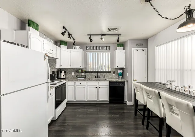 3rd image of 3490 W Frankfurt Dr, Chandler, AZ 85226 | MLS# 7006031