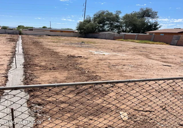 1st image of 1125 W Grant St #13, Phoenix, AZ 85007 | MLS# 6982221