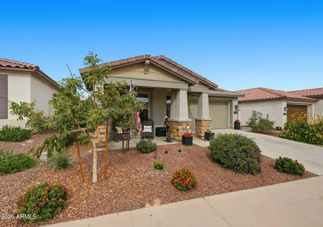 Photo 3 of Single family home for sale at 19954 W Exeter Blvd, Litchfield Park, AZ 85340 | MLS# 6983033 | Listing updated on 2026-09-13