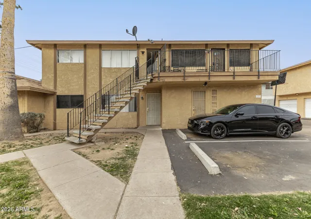 Photo 3 of Townhouse for sale at 3302 W Northern Ave, Phoenix, AZ 85051 | MLS# 6989127 | Listing updated on 2026-08-25