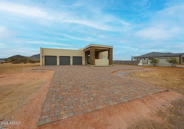 3rd image of 14930 W El Cortez Pl, Surprise, AZ 85387 | MLS# 6983193