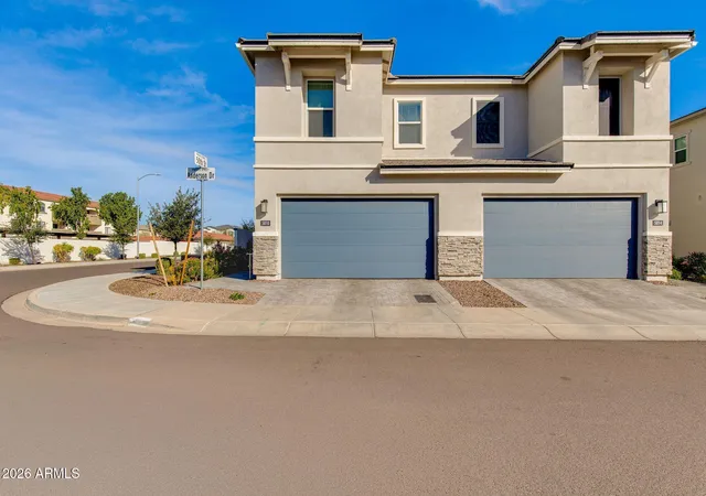 Photo 1 of Townhouse for sale at 5010 E Anderson Dr, Scottsdale, AZ 85254 | MLS# 6983502 | Listing updated on 2026-08-11