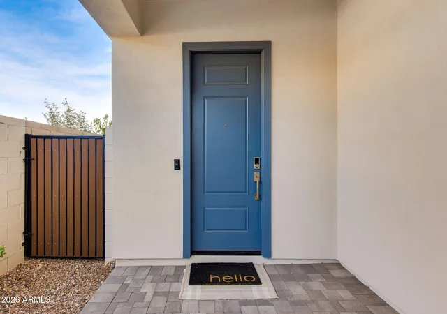 Photo 2 of Townhouse for sale at 5010 E Anderson Dr, Scottsdale, AZ 85254 | MLS# 6983502 | Listing updated on 2026-08-11