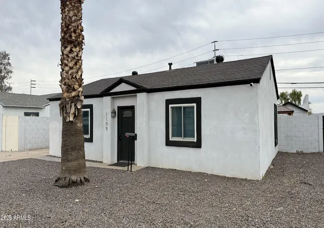 Homes for sale in Phoenix, AZ | 1109 W Indian School Rd, Phoenix, AZ 85013 | MLS# 6986221
