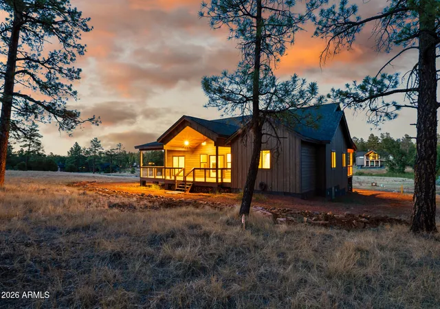 1st image of 1380 S Lakeside Trl, Show Low, AZ 85901 | MLS# 6984668