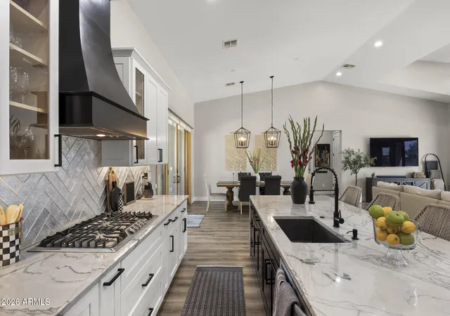 1st image of 3927 N 13th Pl, Phoenix, AZ 85014 | MLS# 7009671