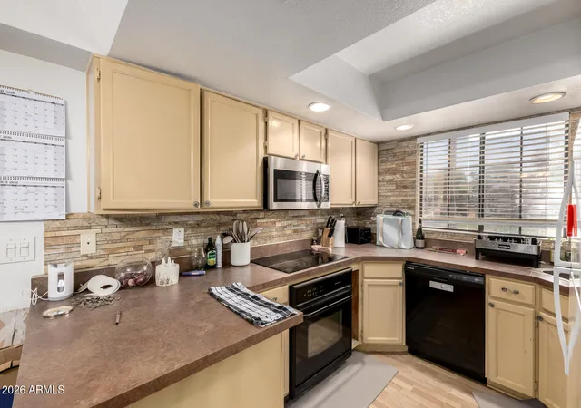 3rd image of 925 N College Ave, Tempe, AZ 85288