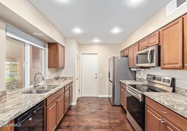 Photo 3 of Townhouse for sale at 9402 W Long Hills Dr, Sun City, AZ 85351 | MLS# 6985969 | Listing updated on 2026-05-04