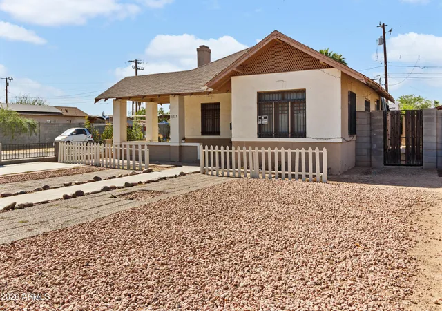 Homes for sale in Phoenix, AZ | 1237 E Pierce St, Phoenix, AZ 85006 | MLS# 7019812