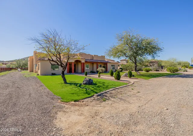 2nd image of 1815 W Maddock Rd, Phoenix, AZ 85086 | MLS# 6986727