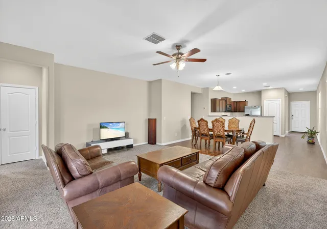 4th image of 8222 W Wood Ln, Phoenix, AZ 85043 | MLS# 6992928