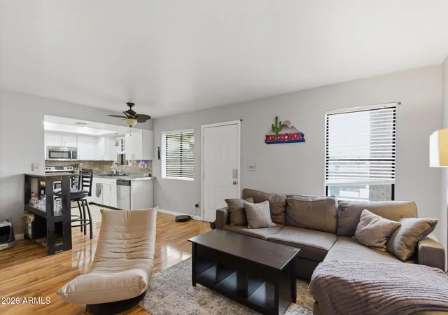 Homes for sale in Phoenix, AZ | 3635 N 37Th St #10, Phoenix, AZ 85018 | MLS# 6987193