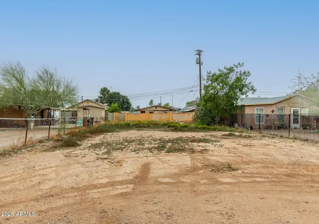 1st image of 1712 S 3rd St #13, Phoenix, AZ 85004 | MLS# 6987679