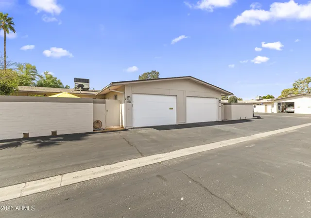 Listing Photo 2 - Condo for sale in building located at 13322 W Stonebrook Dr, Sun City West, AZ 85375