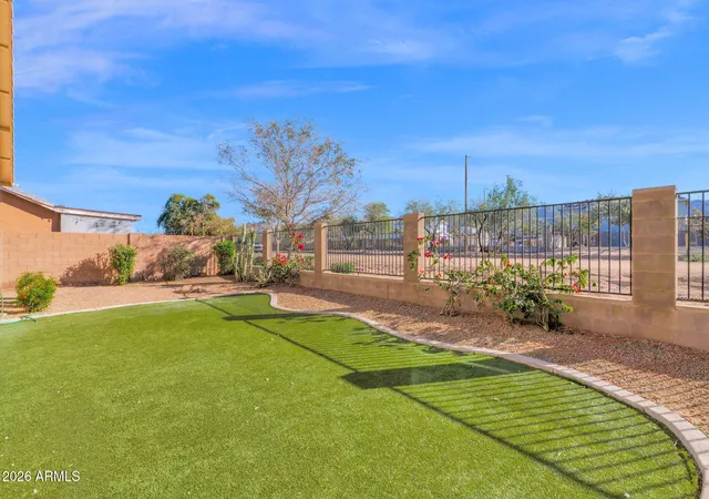1st image of 907 E Gary Ln, Phoenix, AZ 85042 | MLS# 6988720