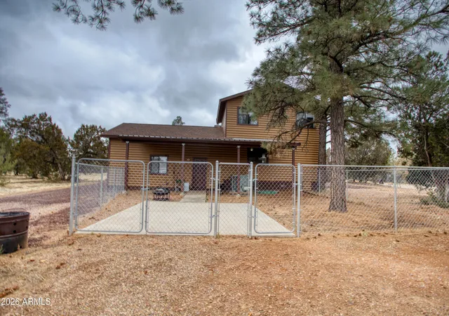 Homes for sale in Overgaard, AZ | 2010 Christmas Pine Rd, Overgaard, AZ 85933 | MLS# 6989206