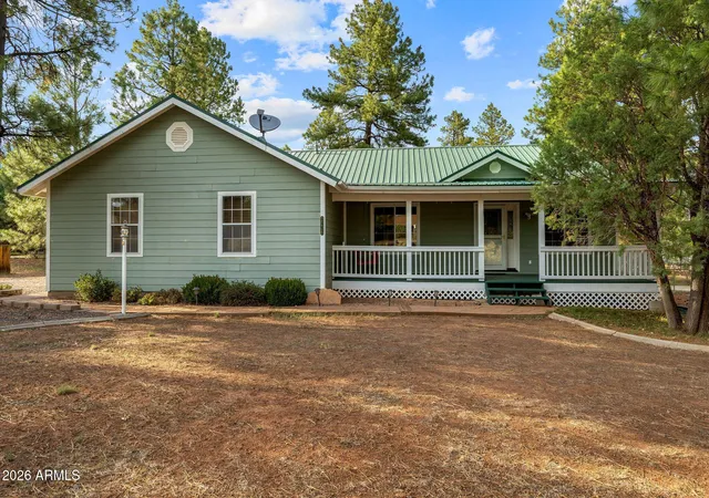 Homes for sale in Overgaard, AZ | 2236 Cross Country Rd, Overgaard, AZ 85933 | MLS# 6994276