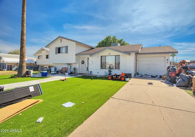 3rd image of 3925 W San Juan Ave, Phoenix, AZ 85019 | MLS# 6990958