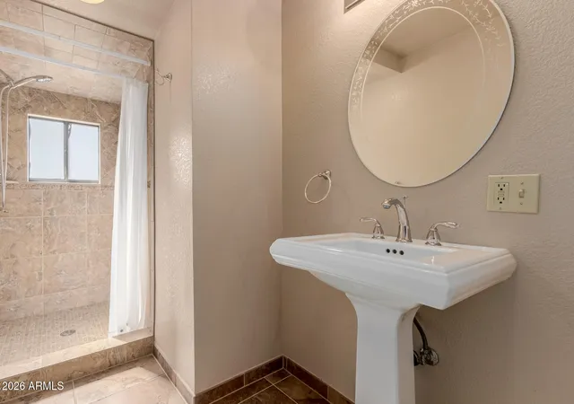 5th image of 94 W Arnett Dr, Superior, AZ 85173 | MLS# 6991405
